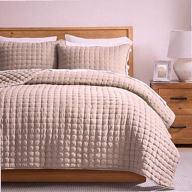 Beige California Cal King Size Quilt Bedding Sets with Pillow Shams, Cream Tan O