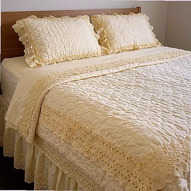 Vtg 1970s JCPenney Full 5pc Bedding Set - Yellow Lace Puff Coverlet Shams Sheets